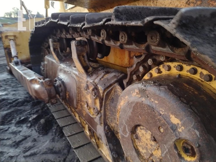 2004-komatsu-d65ex-15-image-22