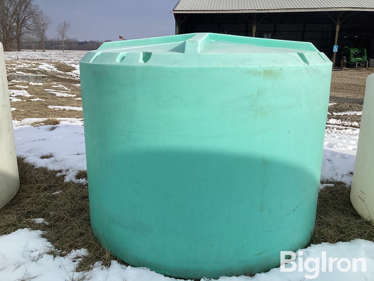 1,500-gallon-water/liquid-fertilizer-vertical-tank-image-5