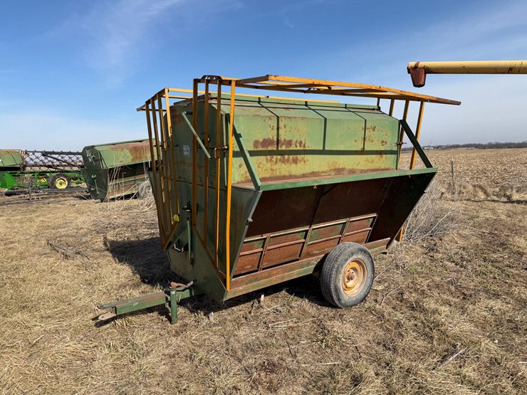 #1073-•-calf-creep-feeder-image-2