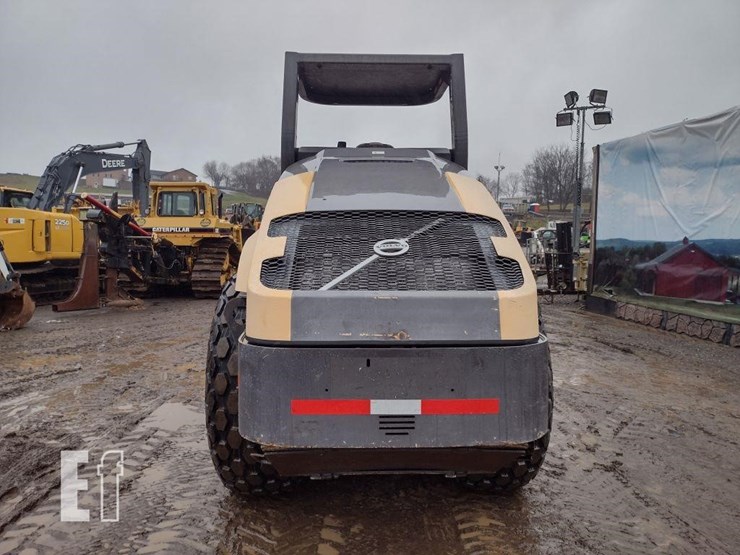 2014-volvo-sd115-image-4