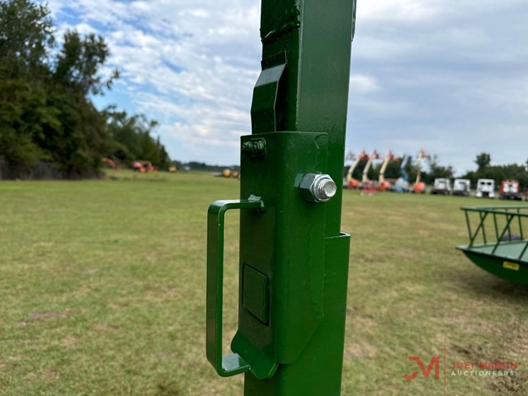 new/unused-stoltzfus-24'-slant-bar-feeder-wagon-image-8