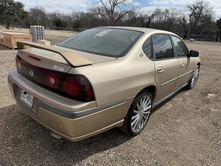 #74-•-2004-chevrolet-impala-image-9