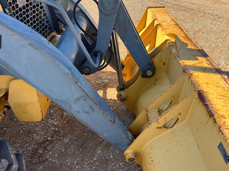 2012-deere-310sj-image-8