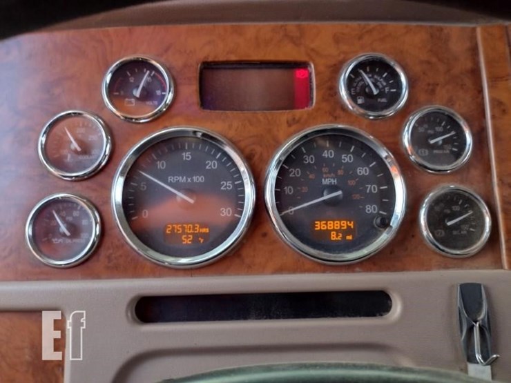 2008-peterbilt-365-image-9