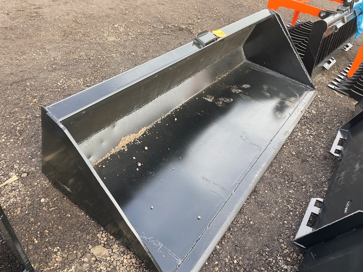 #2058-•-90"-bucket-with-blade-image-2