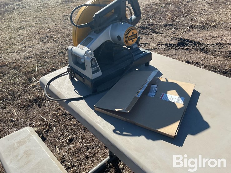 dewalt-cut-off-saw-image-4