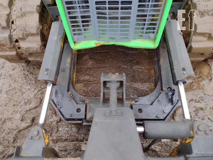 2000-komatsu-d21p-image-15