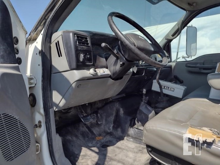 2008-ford-f750-xl-image-13