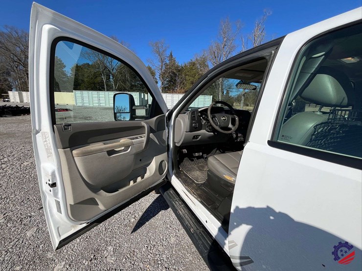 2010-chevrolet-silverado-s/a-service-truck-image-64