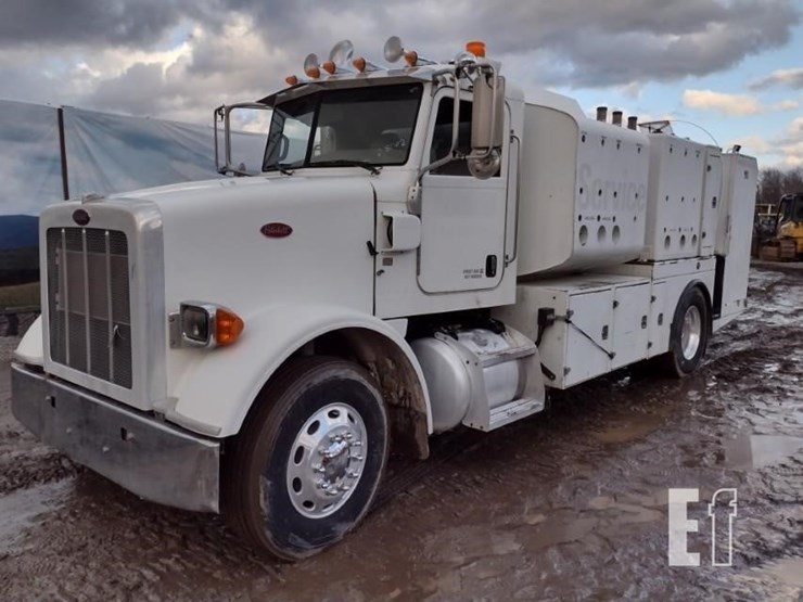 2008-peterbilt-365-image-45