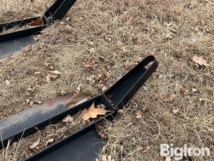 rocky-mountain-bale-sweep-skid-steer-attachment-image-17