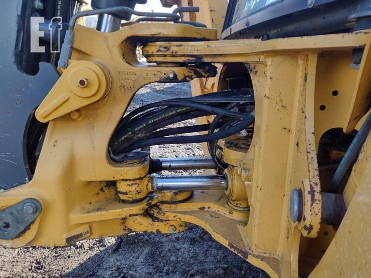 2018-deere-410l-image-35