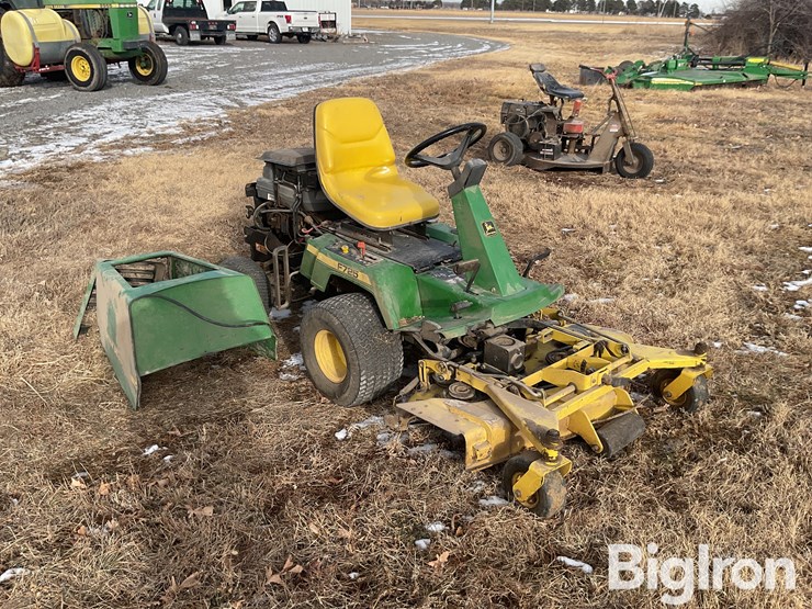 john-deere-f725-image-3