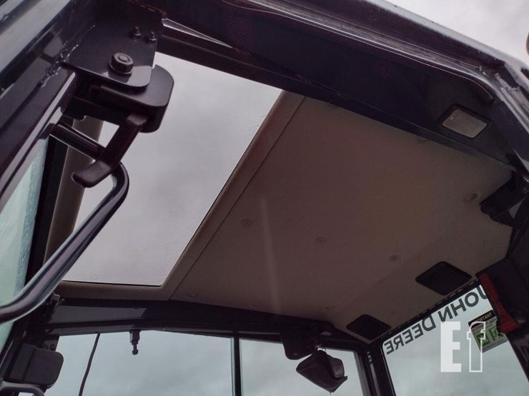 2023-deere-30g-image-14