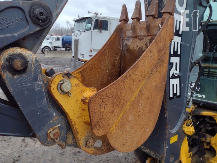 2010-deere-310j-image-26