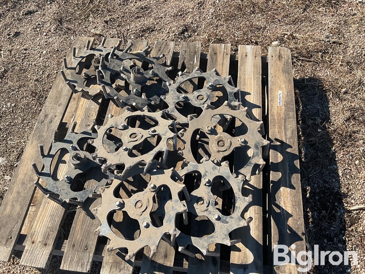 planter-closing-wheels-image-10