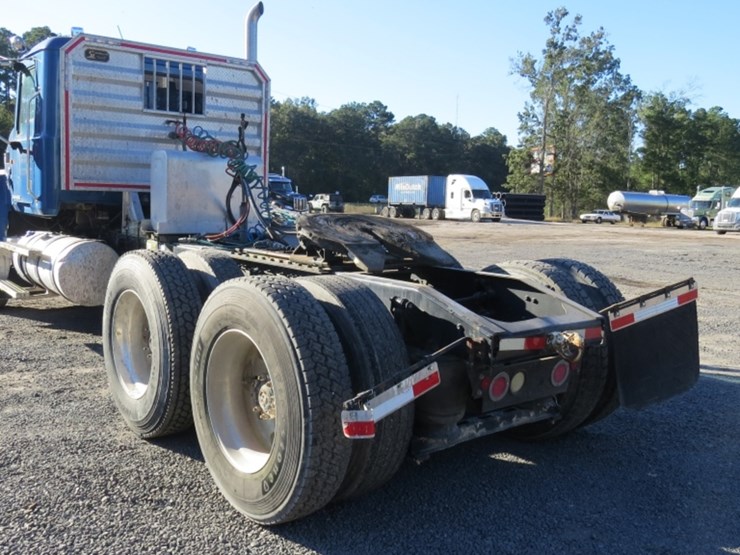 2013-mack-pinnacle-chu613-image-15