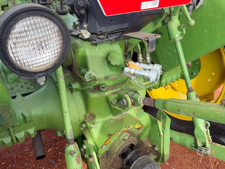 john-deere-830-image-13