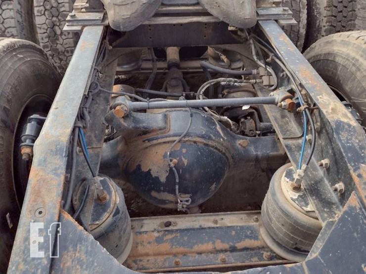 2005-western-star-4900fa-image-37