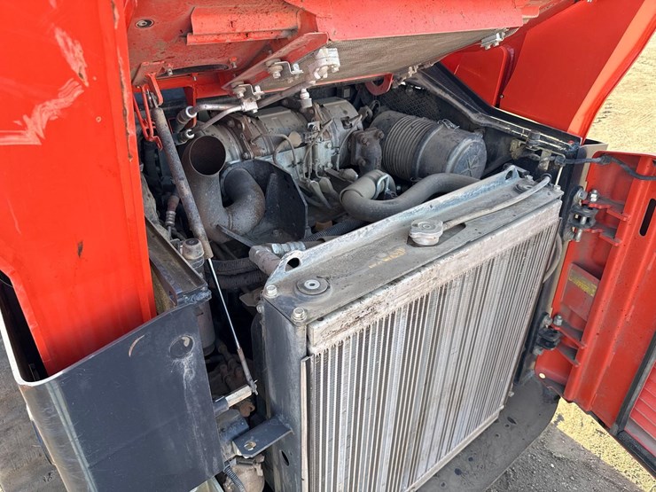 kubota-svl75-2-image-10