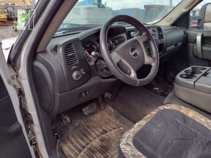 13-gmc-truck^title^-image-10