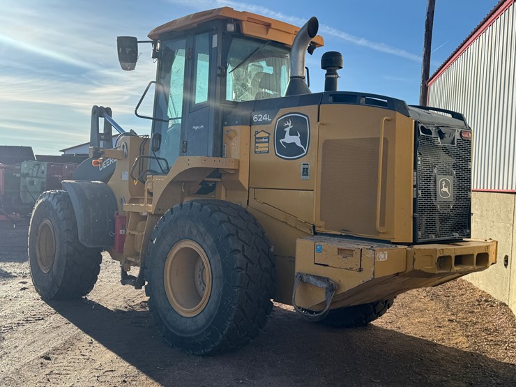 2020-deere-624l-image-11