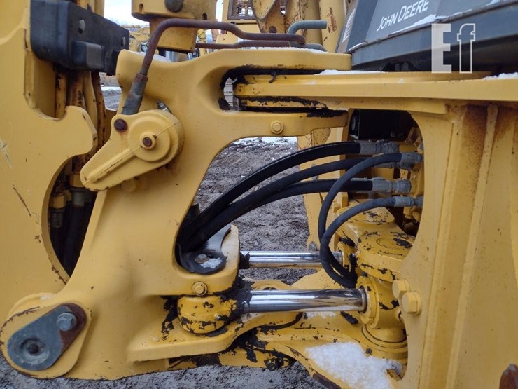 2005-deere-310g-image-32