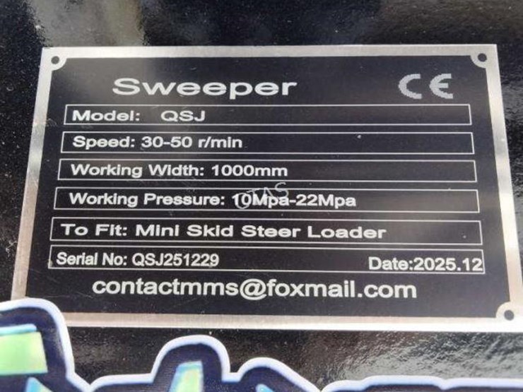 #324-•-mini-skid-steer-sweeper-image-4