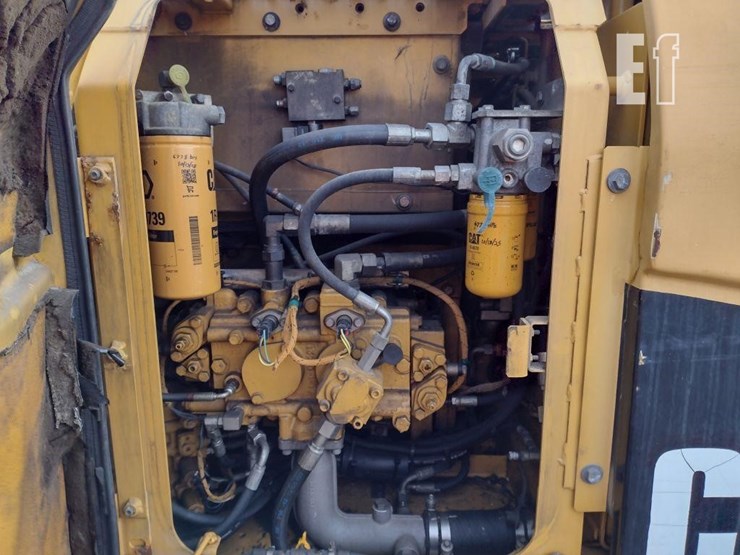 2010-caterpillar-312d-image-46