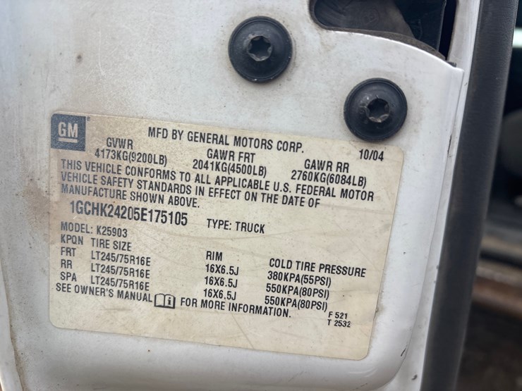 2004-chevrolet-2500-image-11