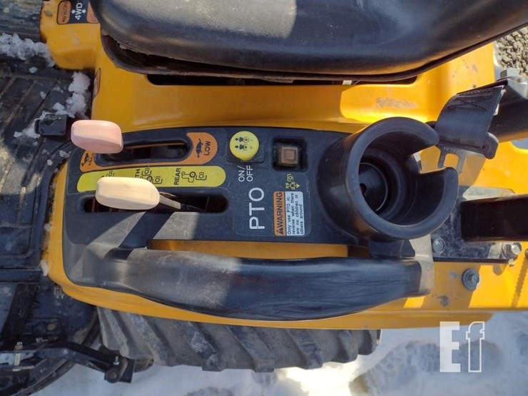 cub-cadet-c2400-tractor-4347-image-10