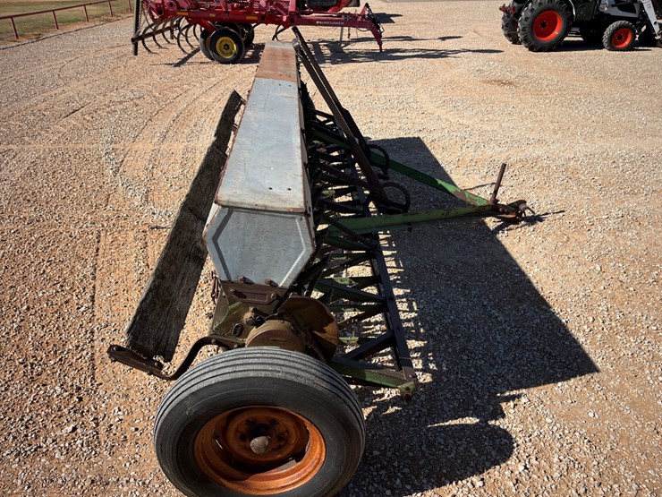 john-deere-b-image-5