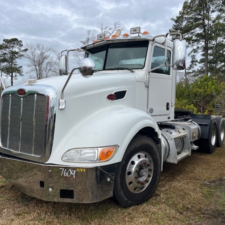 2013 PETERBILT 386