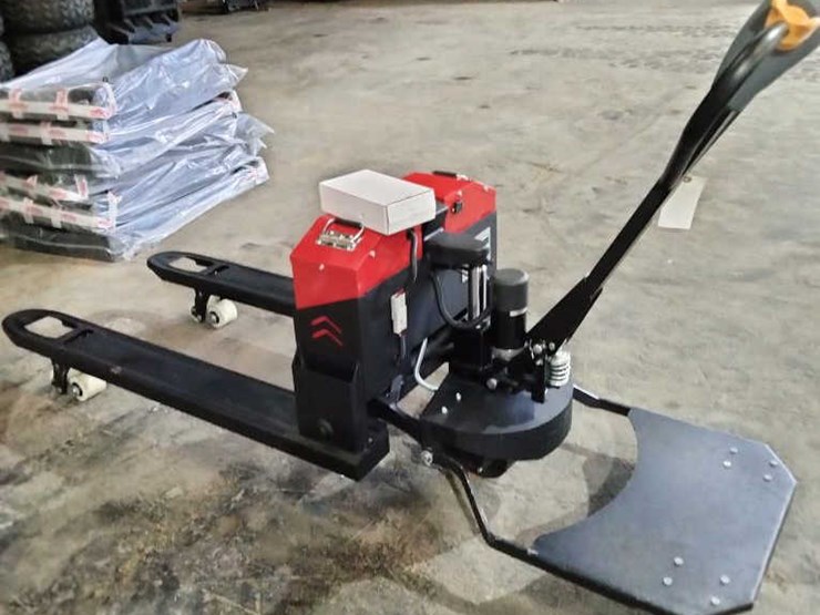 #150-•-motorized-pallet-jack-image-5