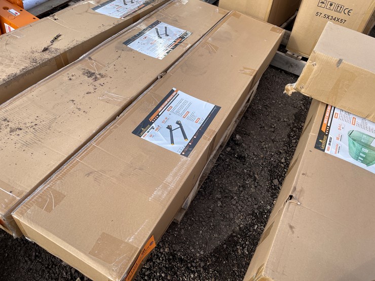 #2104-•-land-honor-clamp-on-pallet-forks-image-1