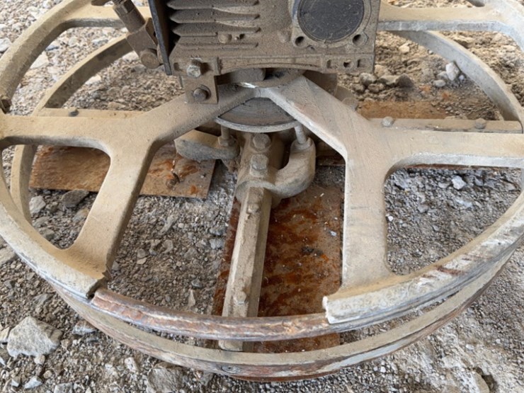 2'-oscar-power-trowel-w/-4hp-honda-image-4