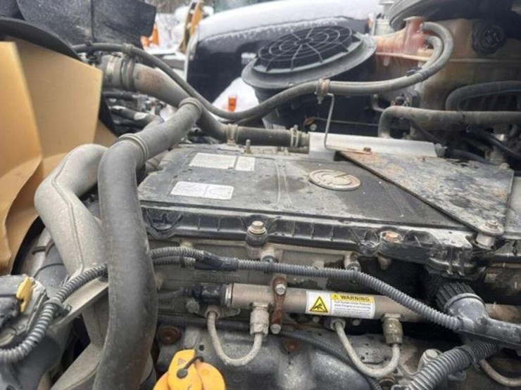 2018-freightliner-114sd-image-19