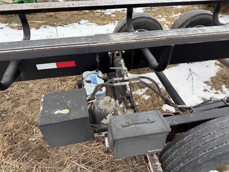 #1007-•-hay-boss-bale-trailer-image-5