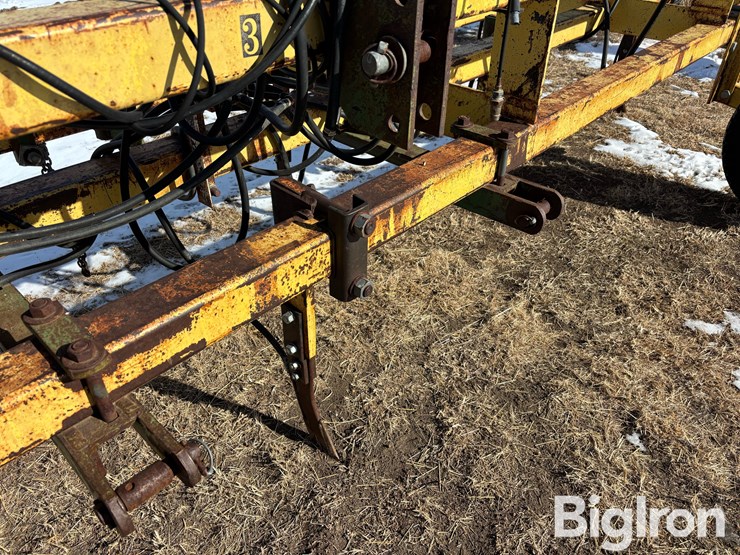 hamby-4x4-toolbar-nh3-chisel-image-11