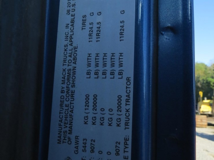 2013-mack-pinnacle-chu613-image-18