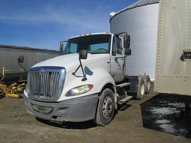 2012-international-prostar-image-1