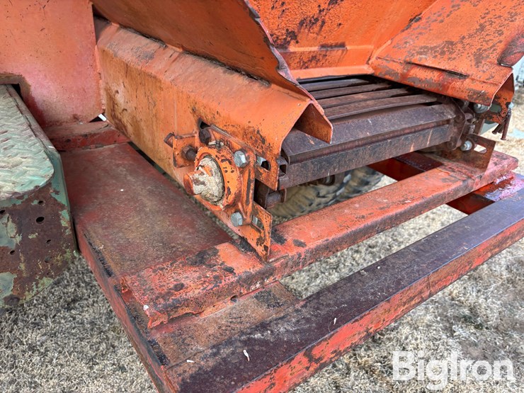 1983-utility-tool-&-body-/-shop-built-dry-box-spreader/sand-buggy-track-filler-image-15