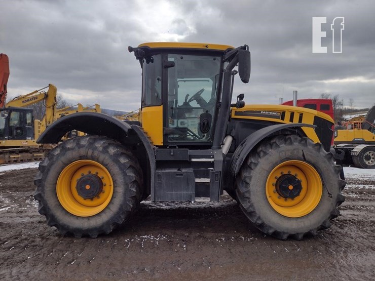 jcb-fastrac-4220-image-3