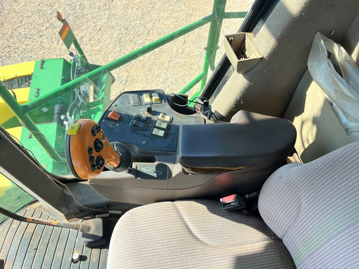 2004-john-deere-7460-image-31