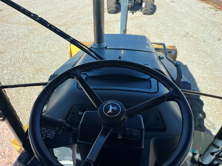 2012-deere-310s-image-30