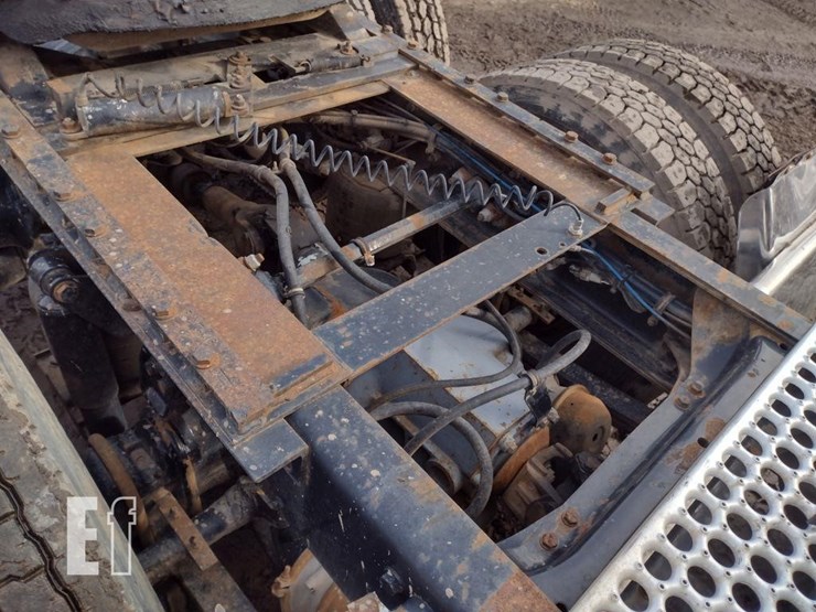 2005-western-star-4900fa-image-36