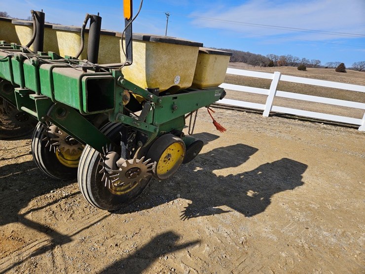 john-deere-7000-image-26