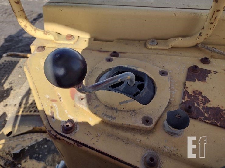 caterpillar-d6h-image-8