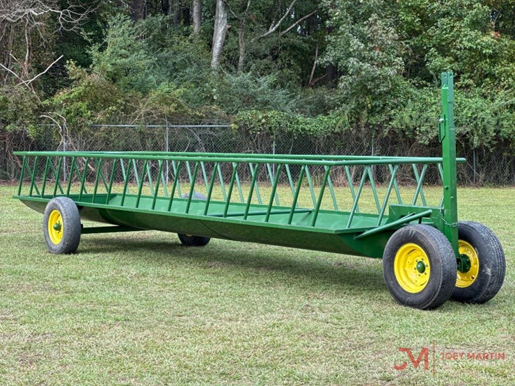 new/unused-stoltzfus-24'-slant-bar-feeder-wagon-image-1