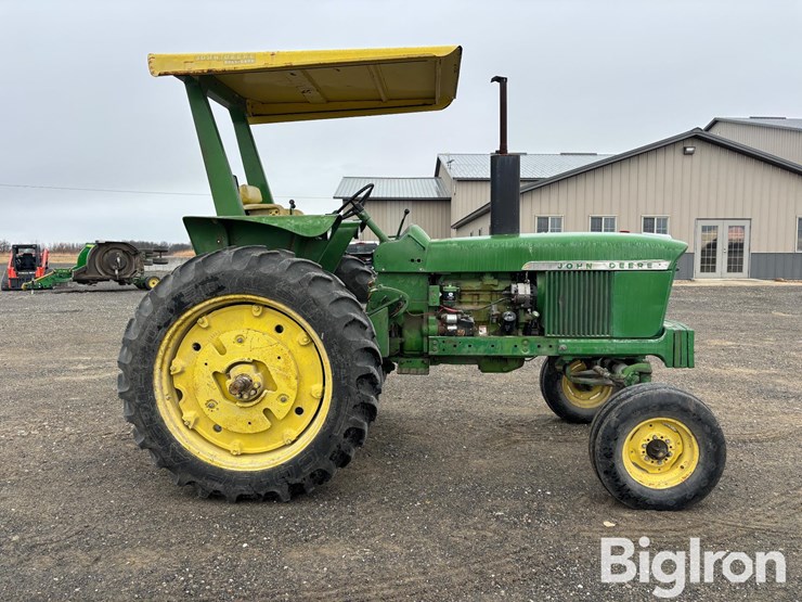 john-deere-2520-image-4